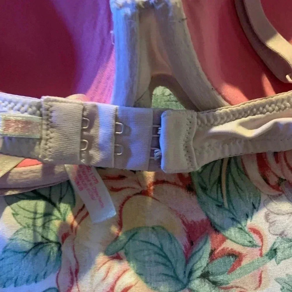 Victoria Secret Pink Women’s Bra Size 34 C - Picture 5 of 12